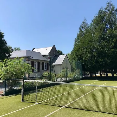 Petit Manoir Av Court De Tennis Villa